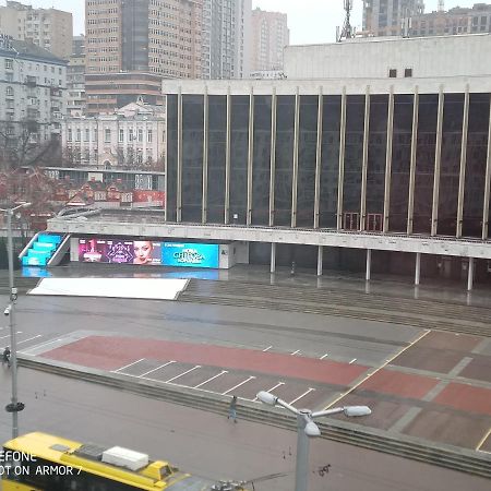 Двухкомнатная Квартира С Видом На Дворец Украина Kyiv Exterior photo