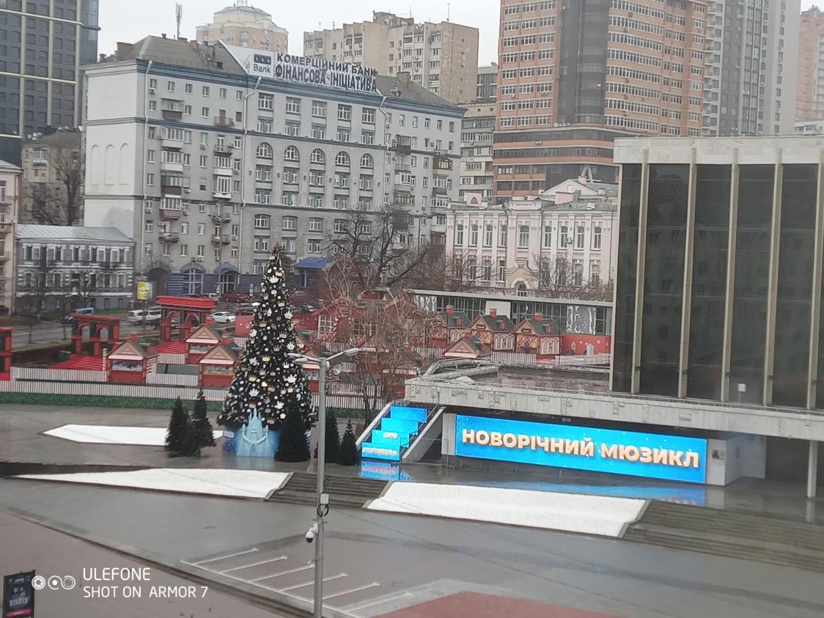 Двухкомнатная Квартира С Видом На Дворец Украина Kyiv Exterior photo
